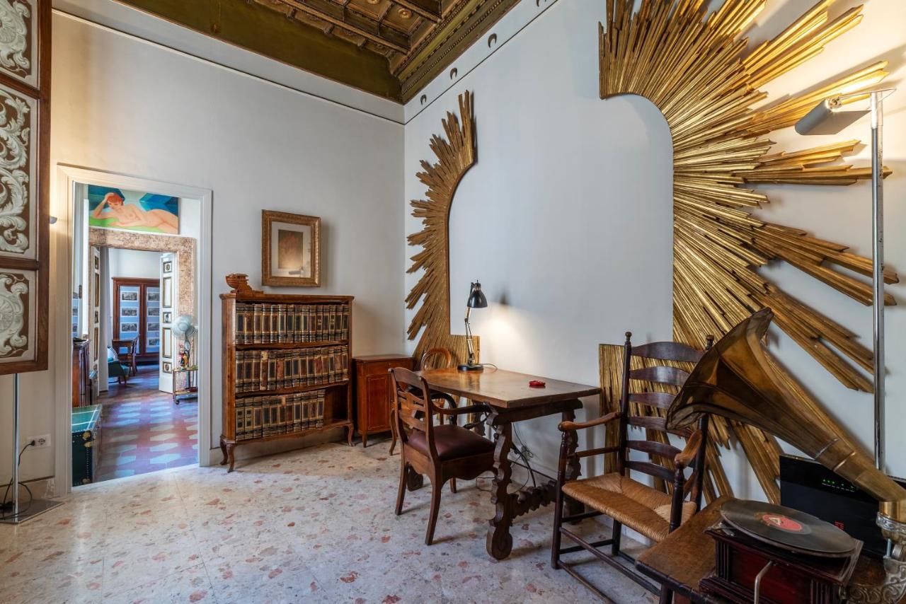 Pantheon Apartment - L'Angolo Nascosto Dei Quadri Rome Bagian luar foto