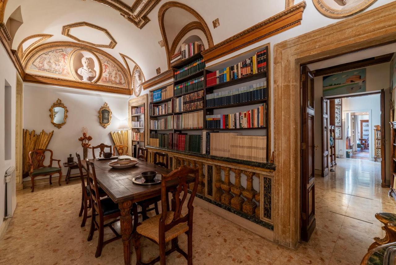 Pantheon Apartment - L'Angolo Nascosto Dei Quadri Rome Bagian luar foto